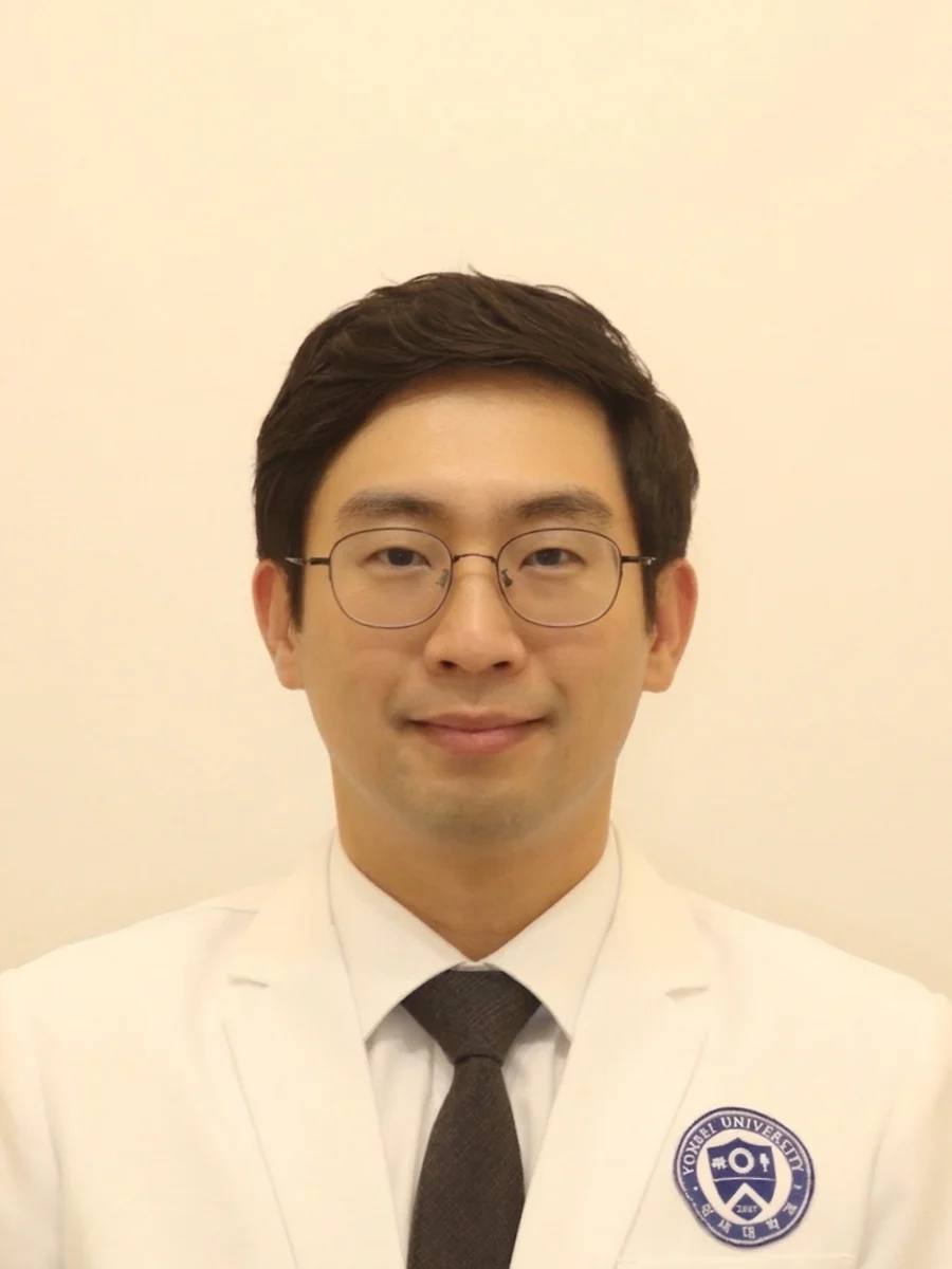 연세내일치과의원 김영준 대표원장